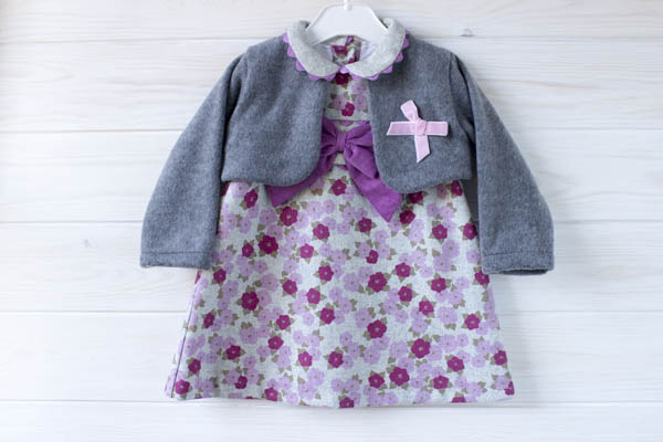vestido-morado-flores-chaqueta (1 de 1)